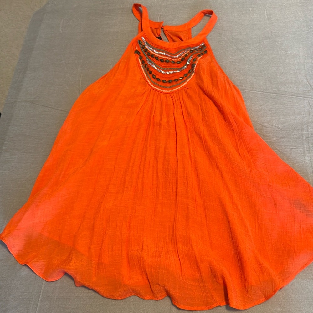 BCX beautiful flowing Tank Blouse.  With beautiful detailing.